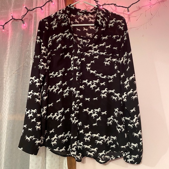 Express Tops - Express shirt with horses